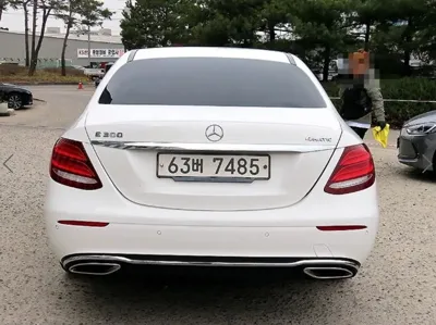 Mercedes-Benz E-Class 2018, 171874 км, за 12420.69 USD