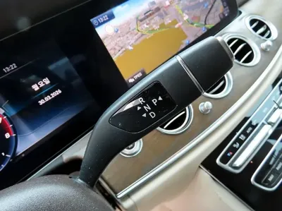 Mercedes-Benz E-Class 2018, 171874 км, за 12420.69 USD - фото 11
