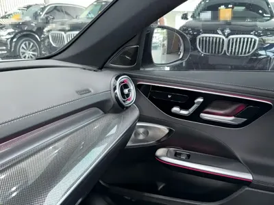 Mercedes-Benz C-Class 2021, 48000 км, за 17054.86 USD