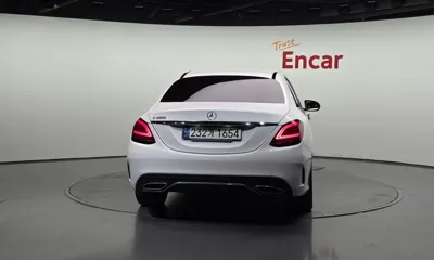Mercedes-Benz C-Class 2021, 69110 км, за 17068.41 USD