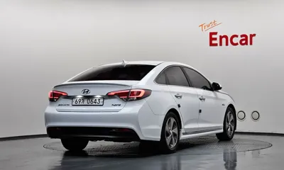 Hyundai Sonata 2016, 87586 км, за 7811.47 USD