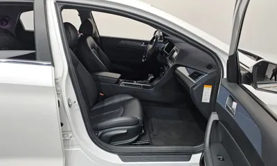 Hyundai Sonata 2016, 87586 км, за 7811.47 USD - фото 26