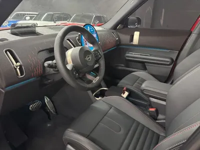MINI Countryman 2025, 5451 км, за 31398.75 USD - фото 10
