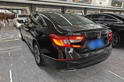 Honda Accord 2018, 63700 км, за 14473 USD