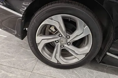 Honda Accord 2018, 63700 км, за 14473 USD - фото 11