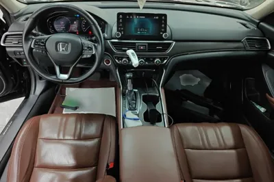 Honda Accord 2018, 63700 км, за 14473 USD - фото 12