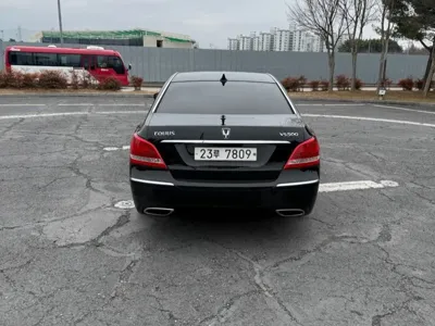 Hyundai Equus 2012, 226664 км, за 2822.63 USD
