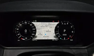 Land Rover Range Rover Velar 2023, 40171 км, за 40239.21 USD - фото 8
