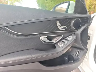 Mercedes-Benz C-Class 2018, 83000 км, за 13112.38 USD