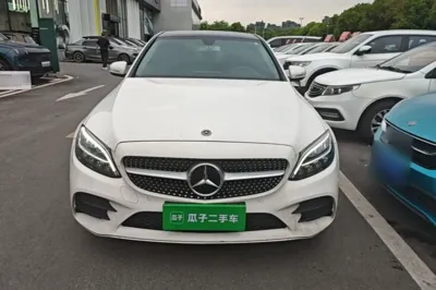 Mercedes-Benz C-Class 2020, 83000 км, за 21367 USD - фото 2