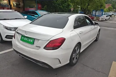 Mercedes-Benz C-Class 2020, 83000 км, за 21367 USD - фото 6