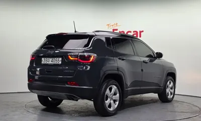 Jeep Compass 2018, 57366 км, за 9051.24 USD