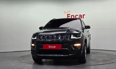 Jeep Compass 2018, 57366 км, за 9051.24 USD