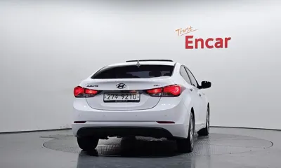 Hyundai Avante 2014, 111526 км, за 3447.83 USD