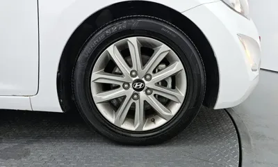 Hyundai Avante 2014, 111526 км, за 3447.83 USD