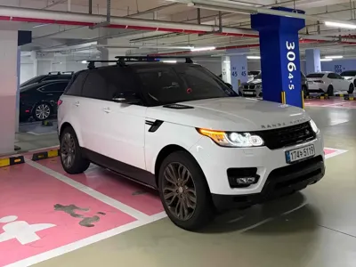 Land Rover Range Rover Sport 2015, 121883 км, за 14966.52 USD
