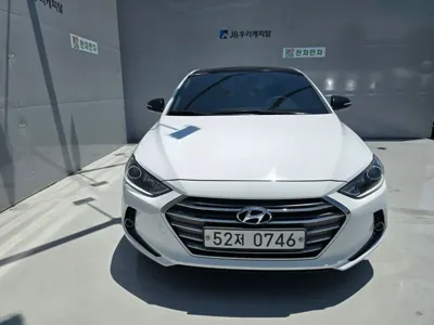 Hyundai Avante · 2016 год