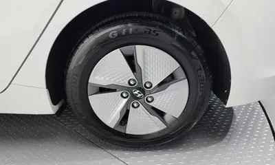 Hyundai Ioniq 2020, 189527 км, за 7488.17 USD
