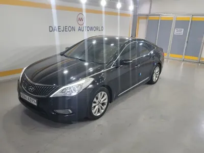 Hyundai Grandeur 2012, 243634 км, за 2535.27 USD