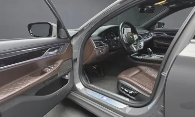 BMW 7-Series 2021, 62279 км, за 35688.73 USD - фото 10