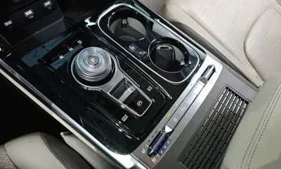 Kia Canival 2023, 45263 км, за 26847.84 USD - фото 9
