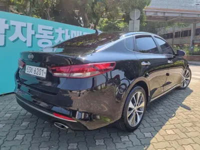 Kia K5 2018, 171000 км, за 4923.2 USD