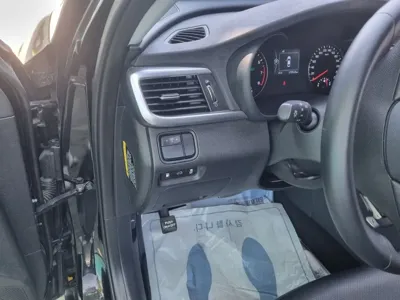 Kia K5 2018, 171000 км, за 4923.2 USD