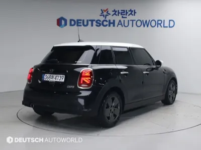 MINI Cooper 2023, 25093 км, за 15276.6 USD
