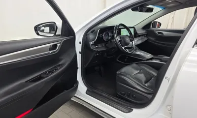 Hyundai Grandeur 2020, 142781 км, за 9761.02 USD - фото 10