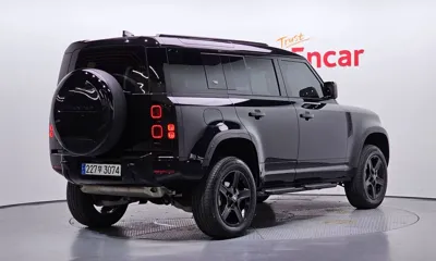 Land Rover Defender 2024, 29632 км, за 54483.39 USD