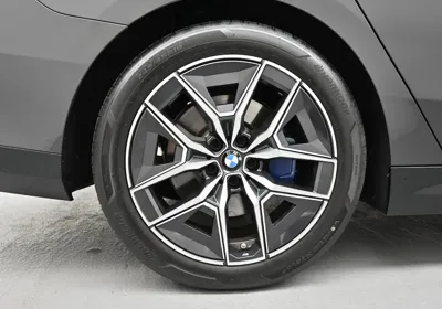 BMW 5-Series 2026, 4194 км, за 42019.57 USD