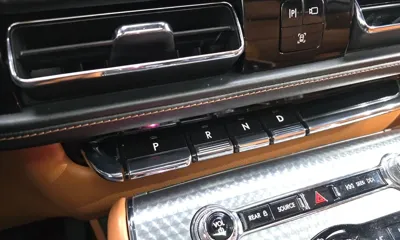 Lincoln Aviator 2021, 73700 км, за 24419.06 USD - фото 9