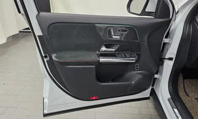 Mercedes-Benz GLA-Class 2021, 48447 км, за 24832.6 USD - фото 24