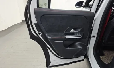 Mercedes-Benz GLA-Class 2021, 48447 км, за 24832.6 USD - фото 25