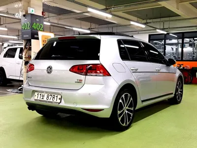 Volkswagen Golf 2014, 140288 км, за 4955.4 USD