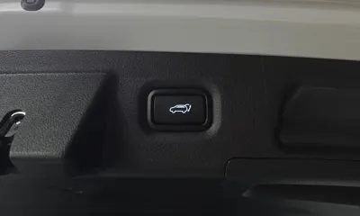 Hyundai Santafe 2021, 8529 км, за 17920.44 USD - фото 33