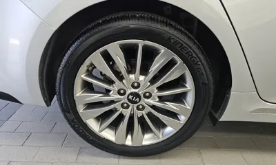 Kia K5 2019, 91714 км, за 7417.62 USD