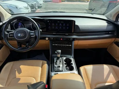Kia Canival · 2021 год