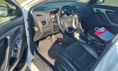 Hyundai Avante 2015, 98000 км, за 3938.56 USD