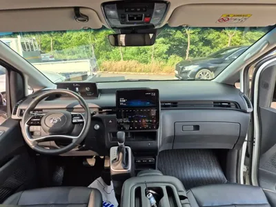 Hyundai Staria 2023, 40800 км, за 20349.22 USD - фото 9