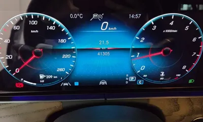 Mercedes-Benz E-Class 2022, 41305 км, за 27089.52 USD - фото 8