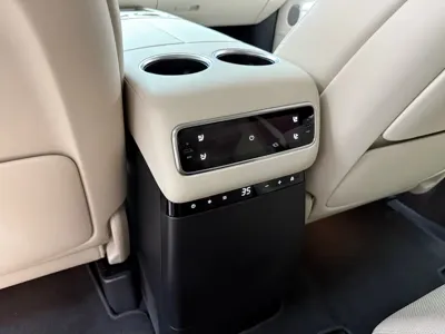 Li Auto Li MEGA 2024, 31000 км, за 56917.53 USD - фото 11
