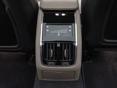 Volvo S90 2026, 810 км, за 37678.5 USD - фото 16