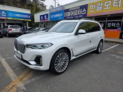 BMW X7 · 2022 год