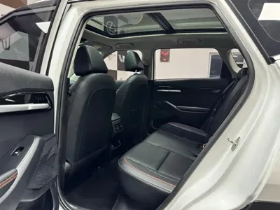 Kia Seltos 2023, 29000 км, за 16762.82 USD - фото 12