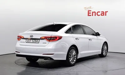 Hyundai Sonata 2015, 81352 км, за 6695.55 USD