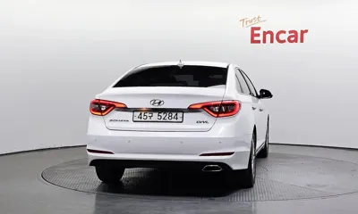 Hyundai Sonata 2015, 81352 км, за 6695.55 USD