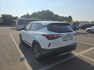 Kia Seltos 2022, 103492 км, за 7155.05 USD