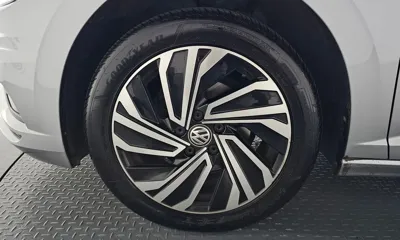 Volkswagen Jetta 2021, 64323 км, за 18708.15 USD