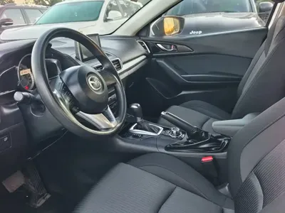 Mazda 3 Axela 2016, 90000 км, за 5252.81 USD